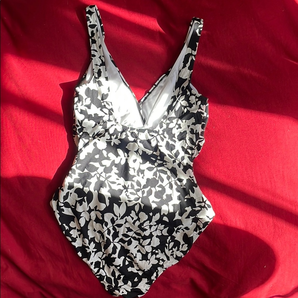 Cute Full Body Bathing Suit ! - Gem